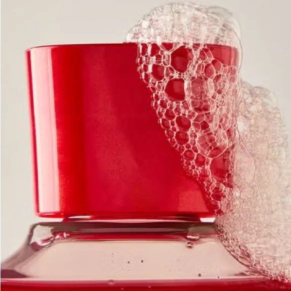 Bath and Body Works Winter Candy Apple 🍎 🍭 Body Wash - Picture 3 of 3